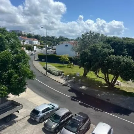 Апартаменты Toi Et Moi Apartments-guests Speek For Us! Понта-Делгада