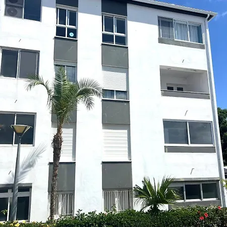 Апартаменты Toi Et Moi Apartments-guests Speek For Us!