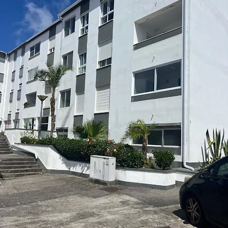 Апартаменты Toi Et Moi Apartments-guests Speek For Us!